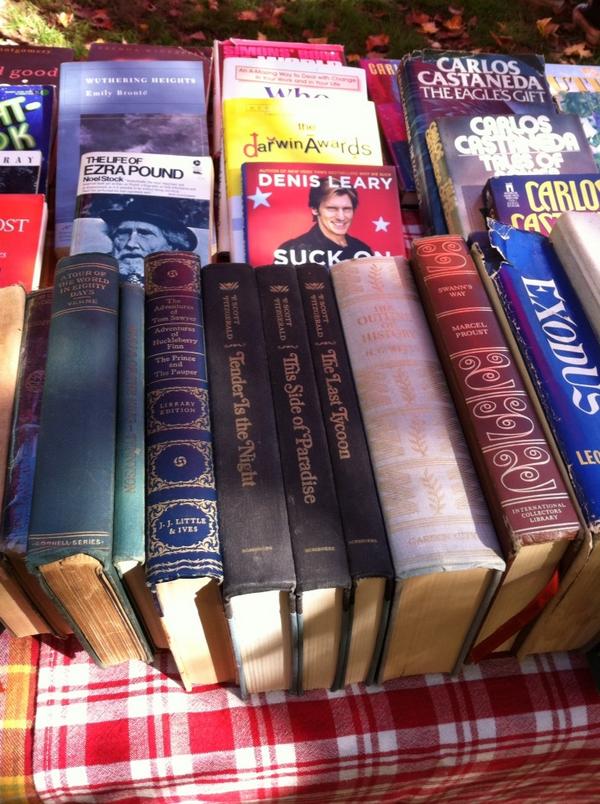 venetianblonde's tweet photo. At the flea market in the autumn leaves, work stalks me. But Fitzgerald = love @FScottFitz1917 😋 http://t.co/C49vyTrMBp