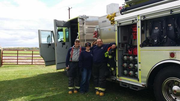 Gmapumpkinpatch's tweet image. Mills Township Fire Department is here today passing out candy don't miss out on the fun!!!!