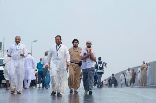 "منى" تبدأ في وداع الحجاج بـ"الأمطار"

#الحج

 onmbc.net/CiwXw