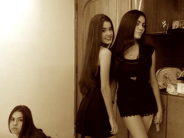 keepoffannita's tweet photo. โ@emidelarosa: Pura caseta ๐ผโจ๐ธ #yoledoy #laviolada #lamantillaelmejorlugardelmundo #lallorada http://t.co/ZT0ZYPaHGxโ como se debeee