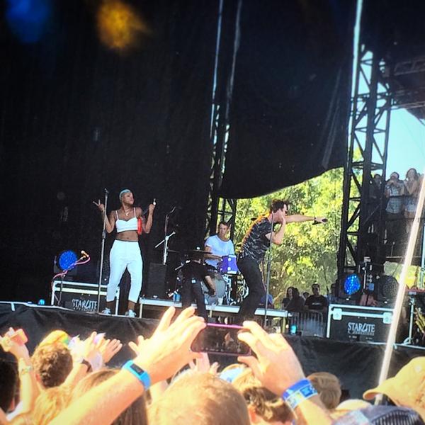 Amazing show by <a href="/FitzAndTantrums/">Fitz & The Tantrums</a> @noellescaggs #danceyourheartout #dancingqueen <3