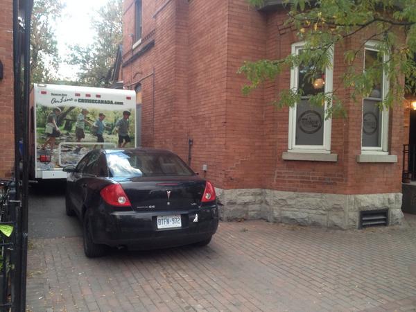 Will_F_Larkin's tweet photo. Big thanks to @Unionlocal613 for hosting us on our @FARMHOUSEtavern #roadtrip ! http://t.co/FxN9mqyLZ5