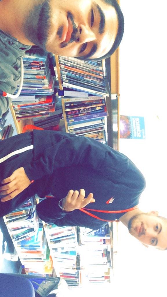 ErenLightning's tweet photo. Library selfie with my bro👊 @ibocyp http://t.co/2q8LnsVPWZ