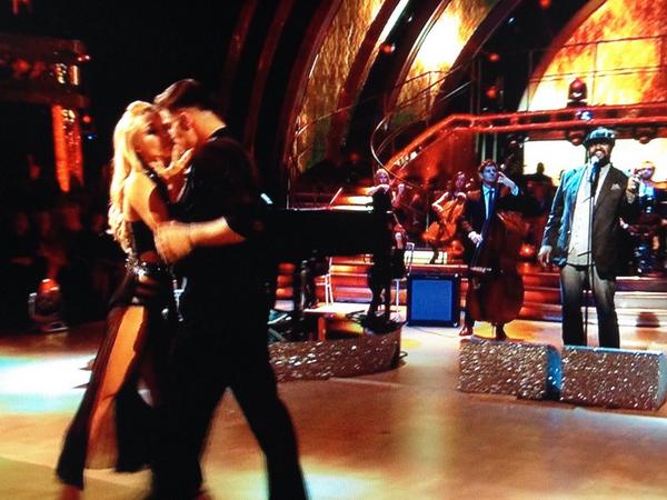 D8Iveta's tweet photo. “@Pashadoration: Another stunning #StrictlyProDance from @AljazSkorjanec @D8Iveta http://t.co/Hrv3duhbbo”:-)