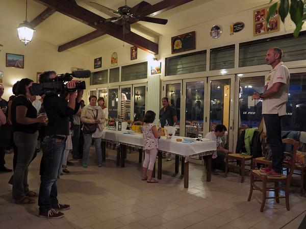 RamesGuyane's tweet photo. J-13 avant le départ, les skippers remercient leurs supporters avant d'aller demain lundi à la conférence de presse http://t.co/Q6pyPW0U5P