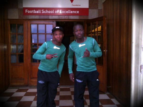 sphetiger's tweet image. Marcelo nd his friend Bonolo,showing their fitness.........#6 nd 12#