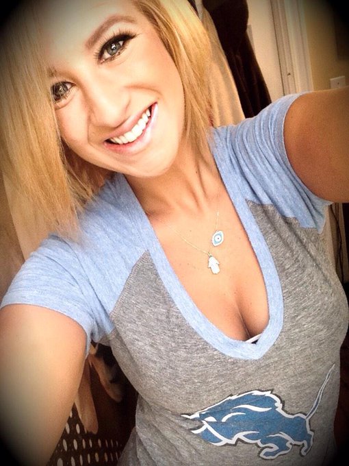 #onepride #lions #detroit http://t.co/lKDayfIqij<a href="/tag/onepride"class="tags">#onepride</a><a href="/tag/lions"class="tags">#lions</a><a href="/tag/detroit"class="tags">#detroit</a>