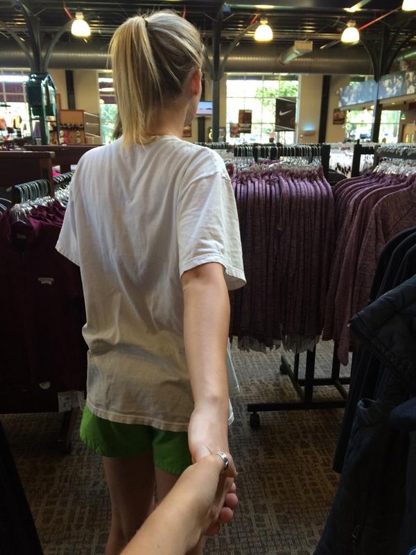 anna_kate_terry's tweet photo. #followmeto barnes and noble? http://t.co/VtdWI6lHIy