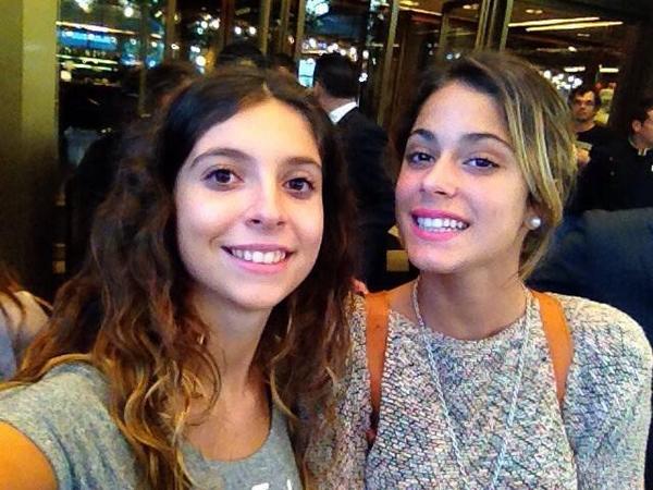 FCTiniMundial's tweet photo. Imagen!! @TiniStoessel Hoy, saliendo del "Hotel Hilton" que se hospedaba en Roma, junto a una Fan (@Tinistas_ITALY1) http://t.co/PweLPUBpto