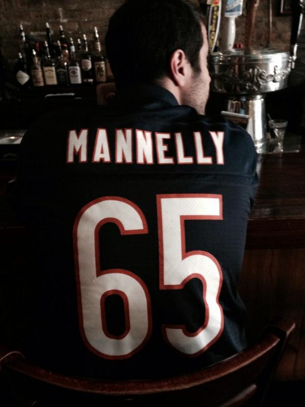 RohanTodd's tweet image. There was a Mannelly jersey sighting at 6deg in Chicago for the game today.