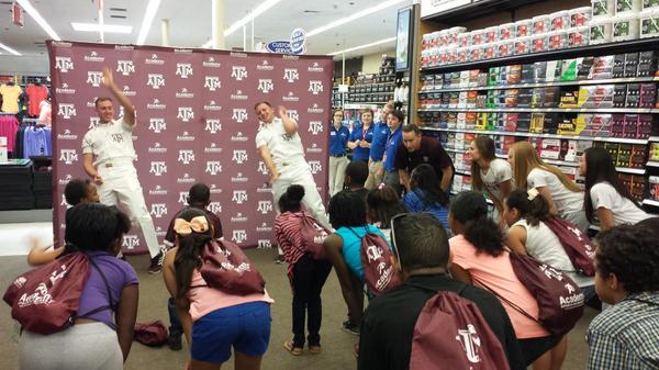 aggiembk's tweet photo. #12DaysofMadness http://t.co/9PXPVobi0V