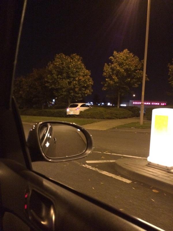 oli105bill's tweet photo. Well I just watched this guy swerve straight into that bush 😂 http://t.co/4JOaeYYfEs