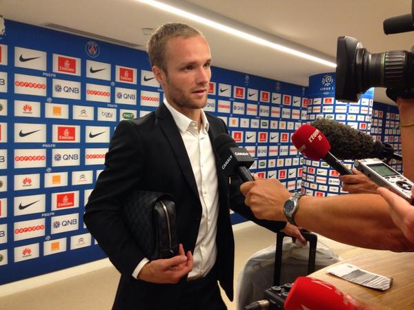 AS MONACO / JOUEURS ET COACHS - Page 30 BzNqYybCAAANE1o