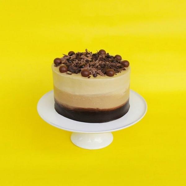 PostreCakery's tweet photo. Good morning and have a great coffee experience cake lovers! #CakeShopJKT #CakeSisters #PostreCakery http://t.co/u4HHx91fBw