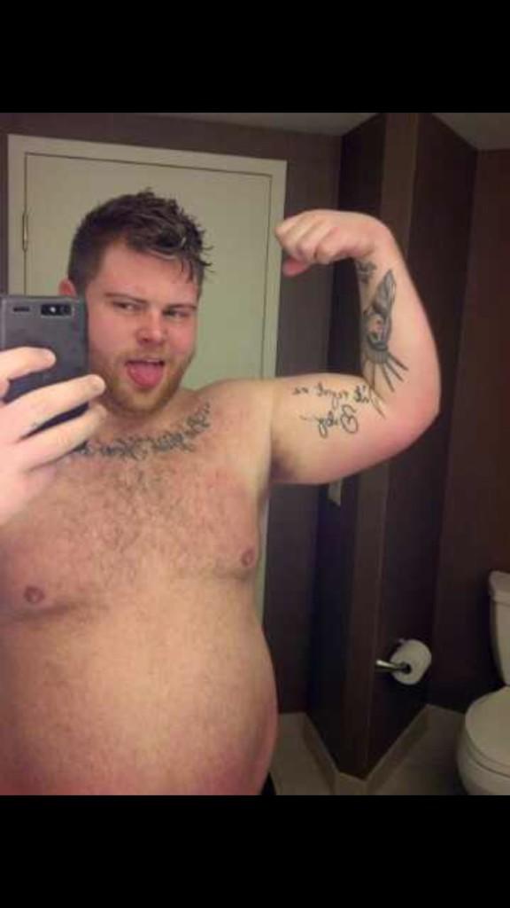 GradeABears's tweet photo. #bear #cub #beard #bubba #tattoos #beefy http://t.co/epxYBZ74ma