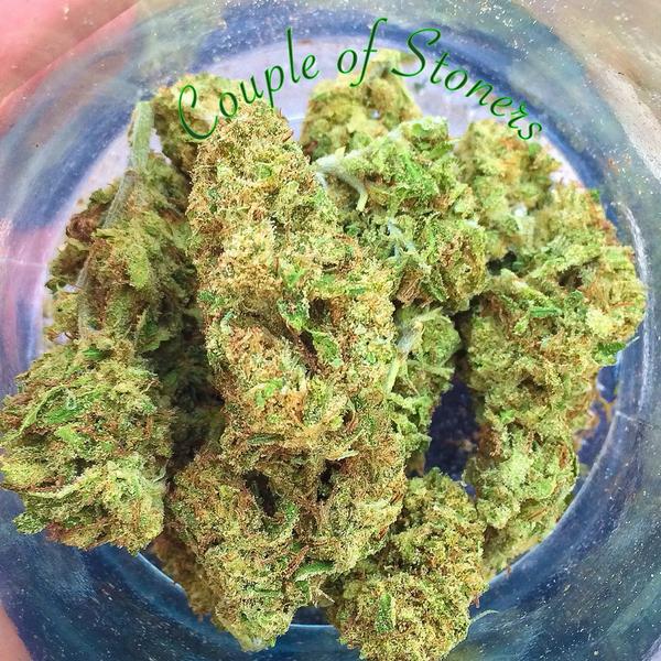 bhoyandgerrl's tweet photo. #weed #420 #dank http://t.co/QLLBkVnWYy