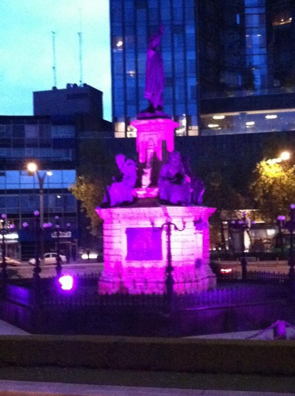 Esther_Hanono's tweet photo. Glorieta de Cristóbal Colón, al centro de los 4 frailes @UPhistoria http://t.co/HiNHXX2CpZ