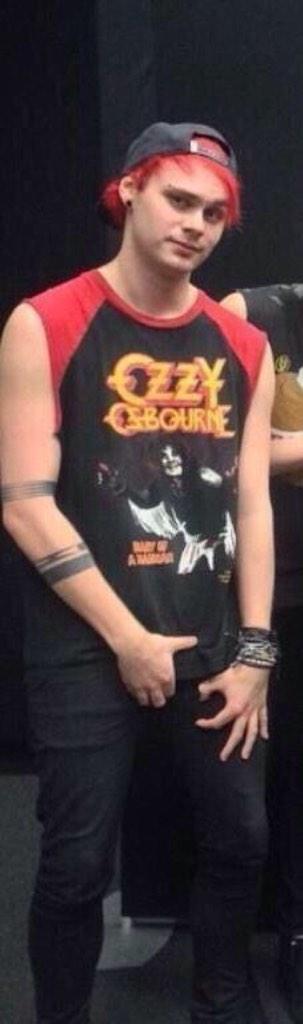wherethepoets's tweet photo. #PRAYFORMASHTONGIRLS WHAT ARE U DOING TO US http://t.co/fPBM5WiGhN