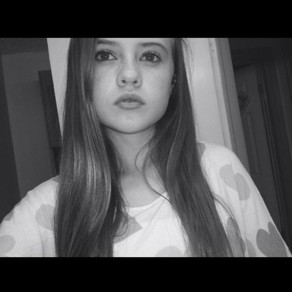 cxcprincess's tweet photo. “@SoFloAmbition: quote this with a selfie and I'll rt to 5.2k, must be following 😊” http://t.co/VGEd2Uesko