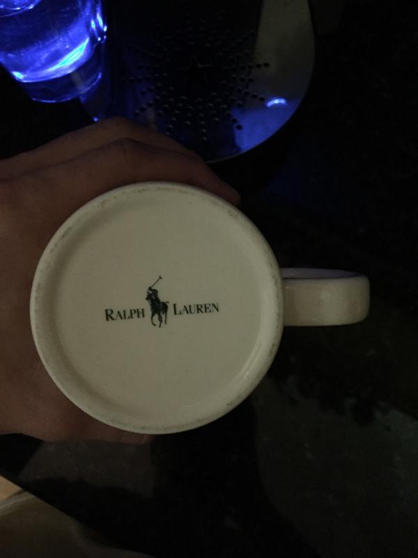 Conyoufollowme's tweet image. When even your coffee game polo #MiltonProblems
