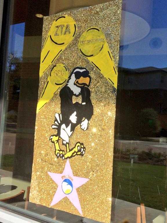 LDforQueen's tweet photo. ZTA's Paint the Boro looks GREAT and Homecoming is underway! #LDforQueen #KSforDuchess http://t.co/RYAlL4xayC