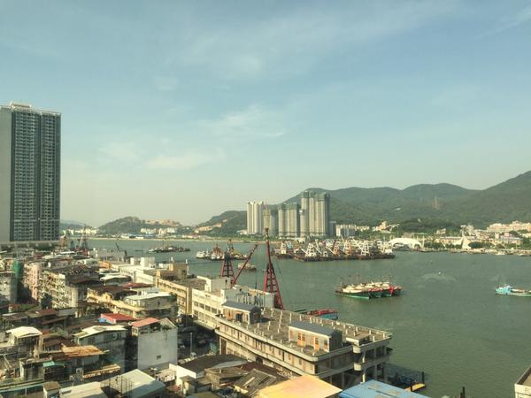 Вид из окна гостиницы утром