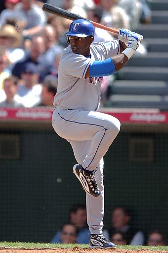 Happy Birthday to Ruben Sierra, who turns 49 today! 