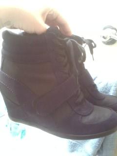 aliadeles's tweet image. *heart eyes emoji* (i dont have a smartphone) #butanyway #inlove