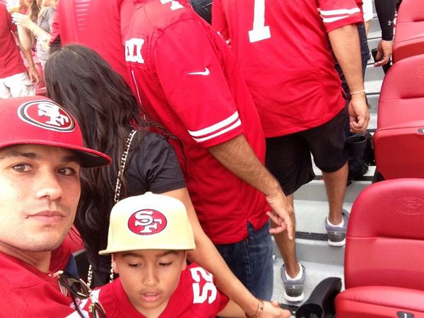 PatrickWillis52's tweet photo. “@ccastillo56: @PatrickWillis52 my boy And I wearing # 52!! Beast Mode!! #goniners #bleedingredandgold http://t.co/oJzlpDVyFF”TY for the Luv
