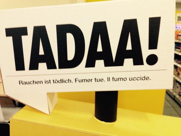 dottwilde's tweet photo. Vabbè che tutto quanto fa spettacolo, ma "Tadaa, il fumo uccide" secondo me è perlomeno discutibile… http://t.co/sGQBvVdBXb