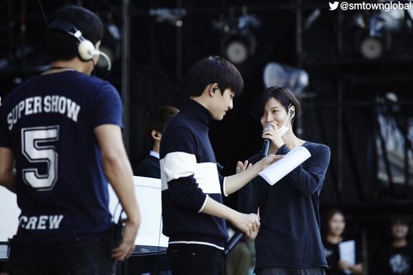 SMTOWNGLOBAL's tweet photo. #SMTOWN LIVE WORLD TOUR IV in TOKYO. More photos: http://t.co/6y4CCpzQea http://t.co/EW09ZEpAxG