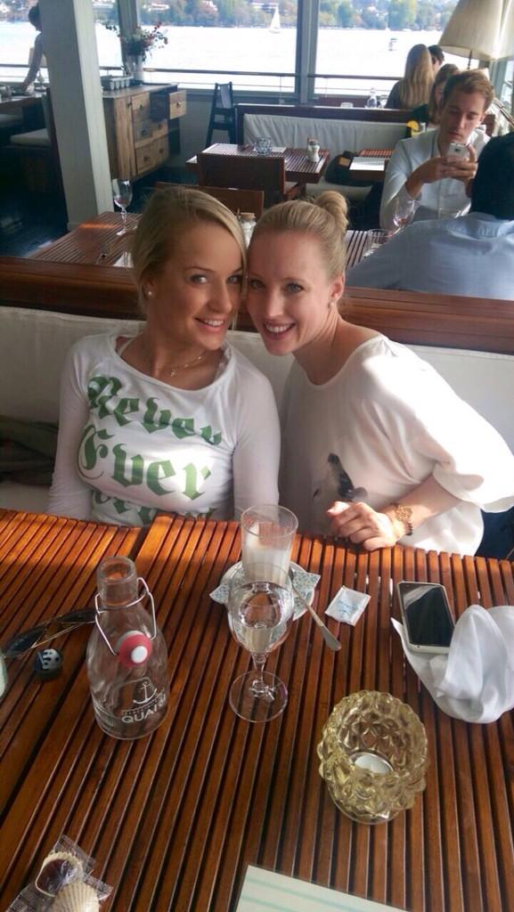 floridanicole's tweet photo. Sunday funday birthday brunch friend's for life corinne all the best i love you💖 http://t.co/jJWbwcO4It