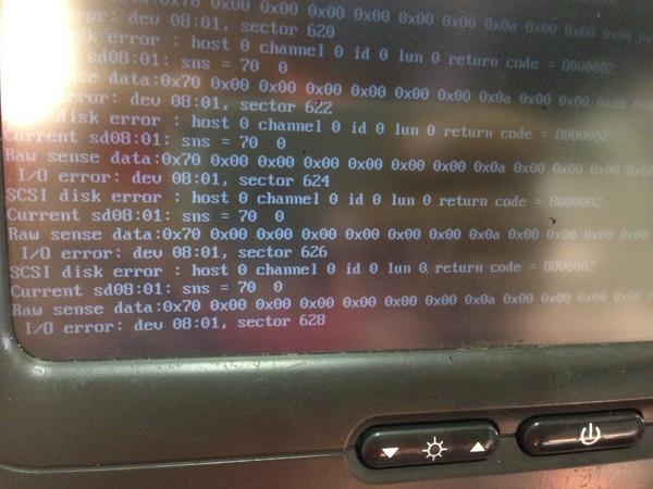 maardvarko's tweet photo. @united in-flight entertainment broken again :(  Do you guys check these in advance? http://t.co/ZTcTxt2INA