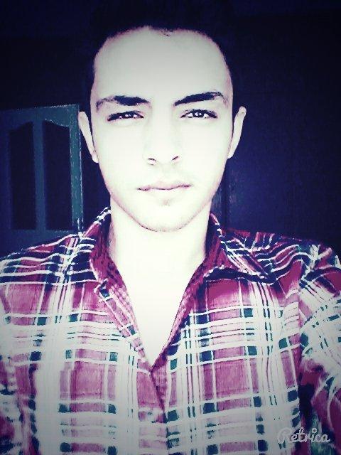 Kareli gömlek ve bir tutam ben olursam ortaya bu sonuç çıkar :D Haydi para toplamaya :D