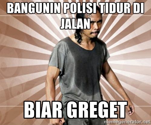 ihh takuuutttt <a href="/infojember/">INFOJEMBER</a> @KepoJember <a href="/KawalJember/">Kawal Jember Kita</a> #Kota1000PolisiTidur