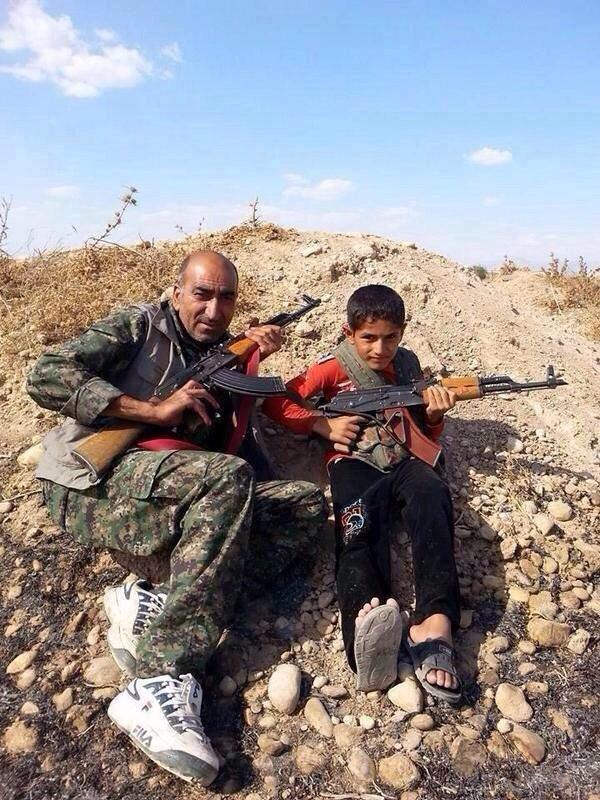 NegarMortazavi's tweet photo. Entire families fighting against ISIS in #Kobane. Via @rConflictNews 
http://t.co/H4NnhzFOhQ