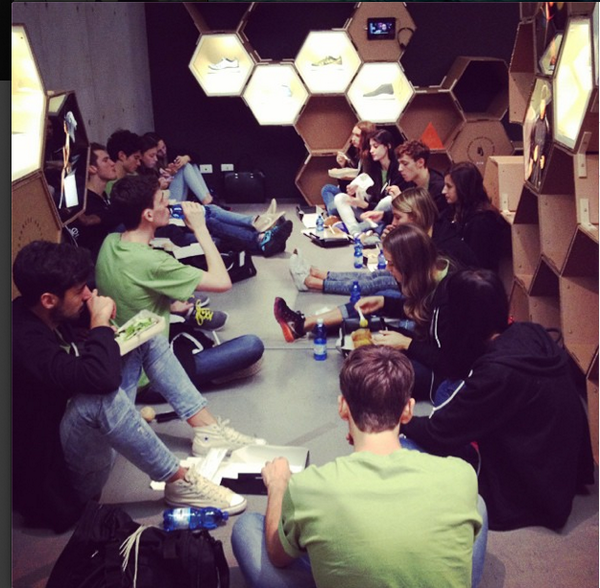 tustylemagazine's tweet photo. Pausa pranzo per i ragazzi di Elite Model Look Italia. @nikelab #nikelab #MadeInElite #EMLItalia2014 #EMLItalia http://t.co/Tdo4D5sY8Y