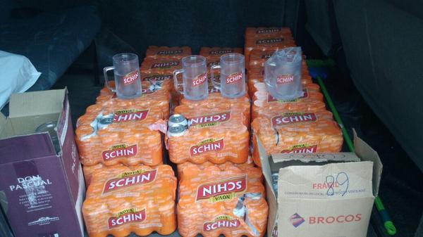 MartinF1891's tweet image. Están las birras #LaPlata2014 #Lpdlt @gonzalopyd @nicoluna852010 @GonzaloDilema