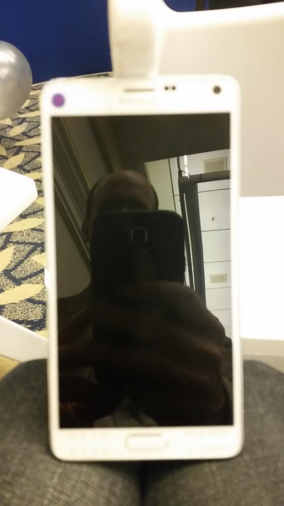 KellyKleahey77's tweet image. #NOTE4HAL Super amoled screen!