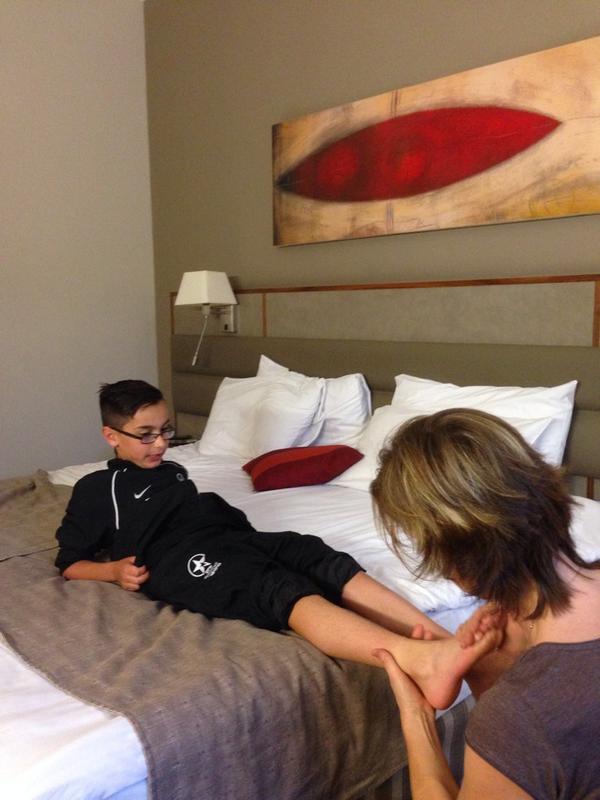 PFT_Programs's tweet photo. Physio Treatment for the boys http://t.co/VSfKJ7EIcK