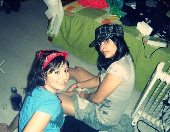 Marta_ranina's tweet photo. Echo muchísimo de menos a mi pequeña Carolina. ven a verme pronto Chica Red @Carolina8SF http://t.co/agSUl2XLI8