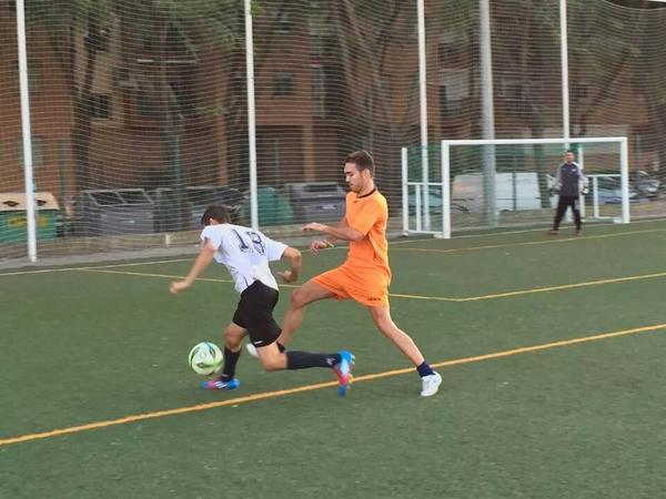 LaKintaDelPino's tweet photo. Los hermanos aguilar colman todas las portadas. @a_x_8 y @Rubenesky9 dieron 1puntito para seguir sin conocer derrota http://t.co/wvshxmt3IB