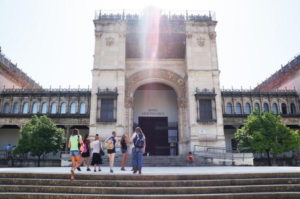 Our #ArtofSpain class recently visited one of the finest museums in the world, El Museo Arqueológico! #Sevilla