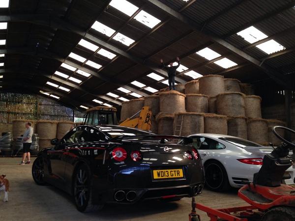 Revlimits1's tweet image. How's this for a Forza Horizon 2 barn find? #revlimits #porsche #Nissan