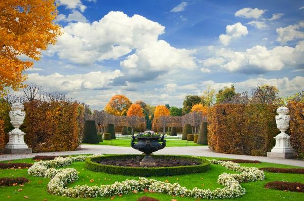DreamPlanGoNow's tweet image. Fall Is Better at These 7 World Gardens - bit.ly/1pNn12F