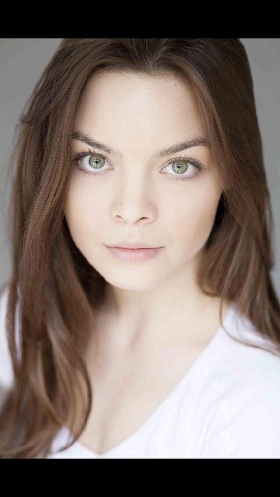Happy birthday to scarlett byrne! who portrayed pansy in the films!! 