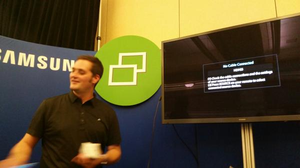 ahall_alex's tweet image. teach me, Matt! #Note4HAL