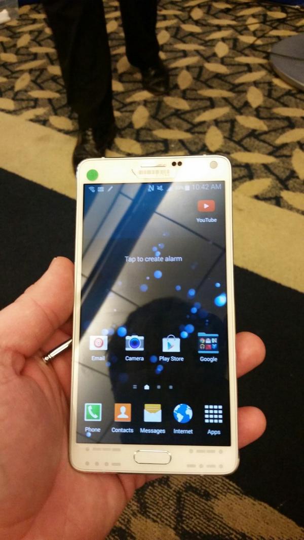 ahall_alex's tweet image. I love this phone. Well done with the Samsung Note 4. #Note4HAL