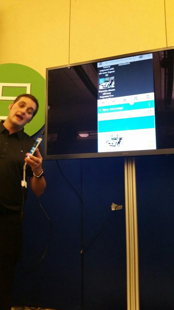 ahall_alex's tweet image. quickly and easily share content with Multi-Window! Super easy on the Samsung Note 4! #Note4HAL