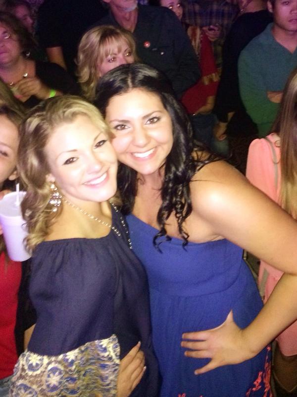 maisie_ohler's tweet photo. Best friends since freshman year. Promise I won't forget you, I love you!❤️ #trf2014 http://t.co/x2hkL4XB1v